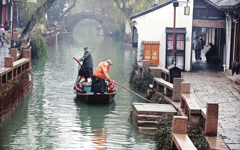 City beauticians cleaning rivers_News